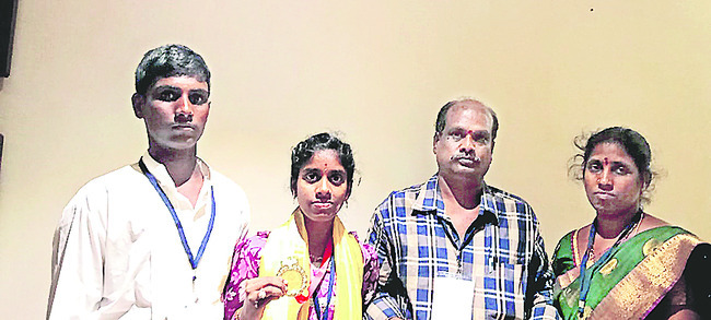 రాష్ట్రస్థాయిలో ప్రథమస్థానం
1