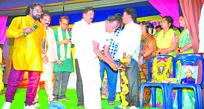 పోష్‌ చట్ట ప్రయోజనాలు పుస్తకావిష్కరణ  1