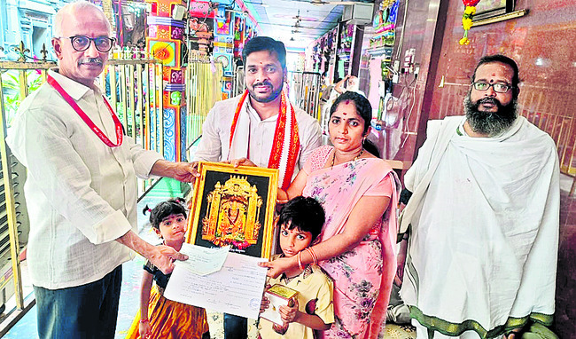 దుర్గమ్మ నిత్యాన్నదానానికి విరాళాలు 2