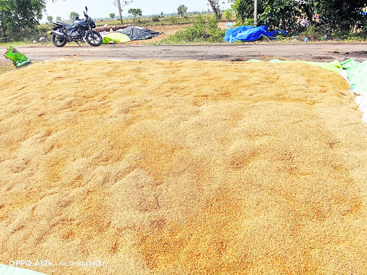 నష్టం మిగిల్చిన వాన..2