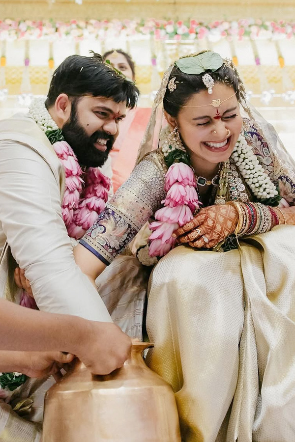 Actress Abhinaya Shares Wedding Photos On Social Media3