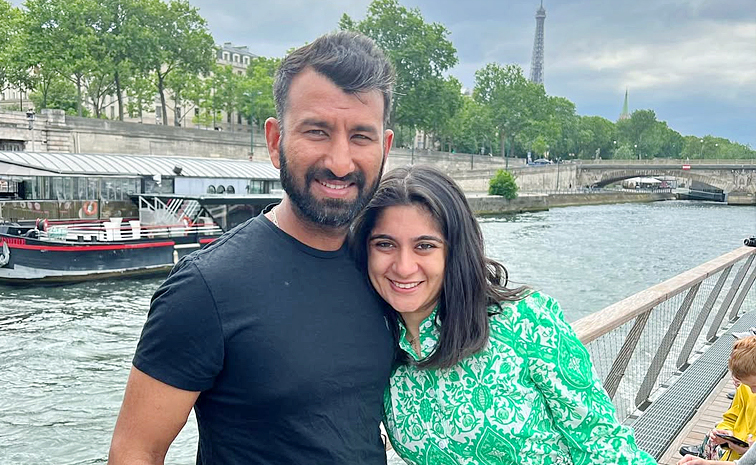 Pooja, wife of former Indian cricketer Cheteshwar Pujara, has written a book Photos4