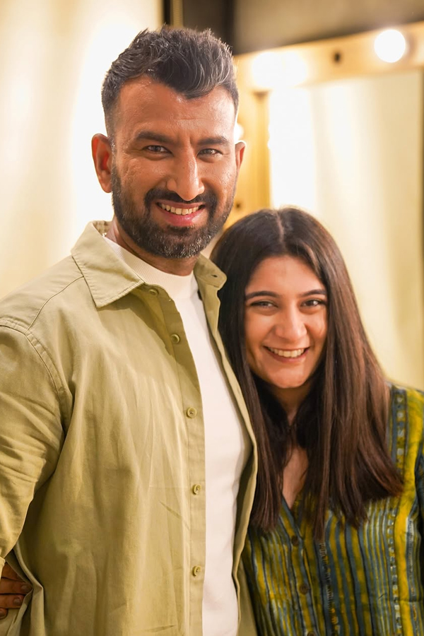 Pooja, wife of former Indian cricketer Cheteshwar Pujara, has written a book Photos7