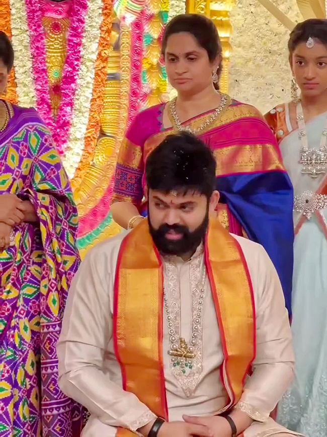 Tollywood Actress Abhinaya Wedding Photos Goes Viral11