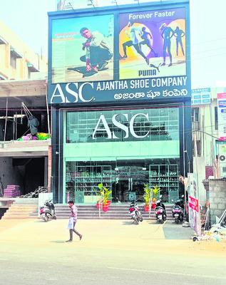 కనెక్షన్‌ కింగ్‌లు!1