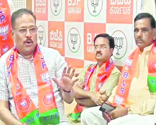రెండు బైక్ల ఢీ.. ఇద్దరు మృతి3