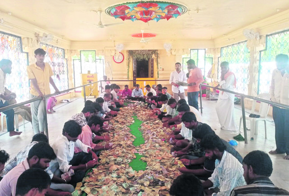 బావాజీ ఆలయ హుండీ ఆదాయం రూ.20 లక్షలు 
1