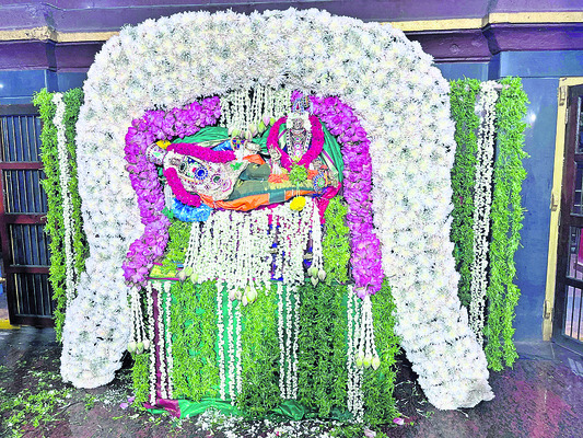 ముగిసిన బ్రహ్మోత్సవాలు 1