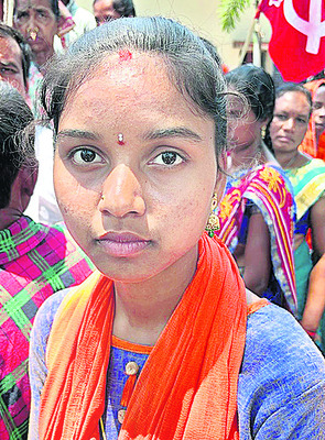 కదం తొక్కిన కూలీలు5