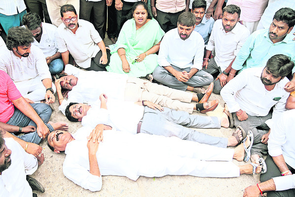 సిండికేట్.. అ‘ధర’హో!
2