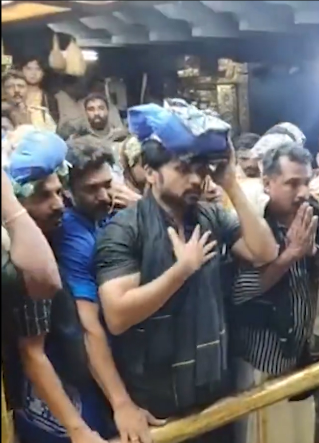 Karthi visits Sabarimala Ayyappa temple9