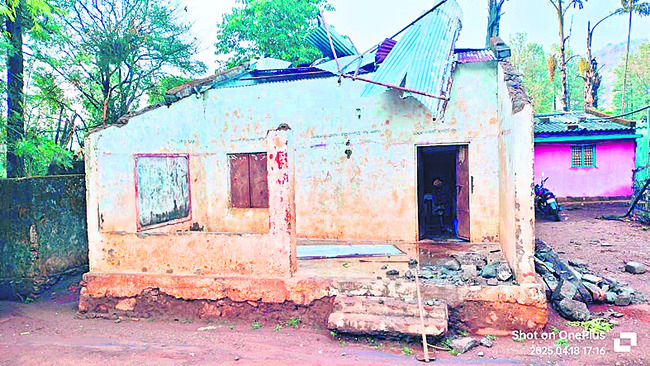 ఈదురుగాలుల బీభత్సం2