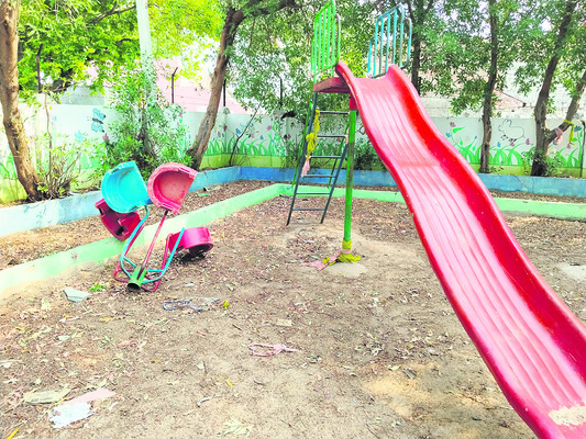 కళతప్పిన పార్కులు 2