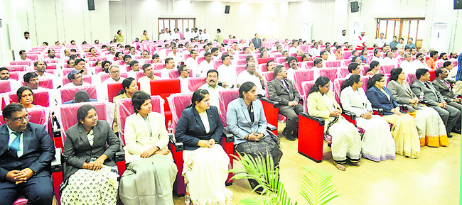 కులపెద్దలే పరిష్కరించాలి1
