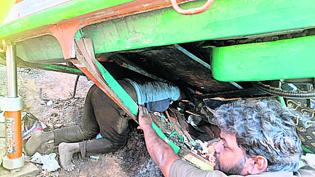 టిప్పర్‌ కింద నరకయాతన3