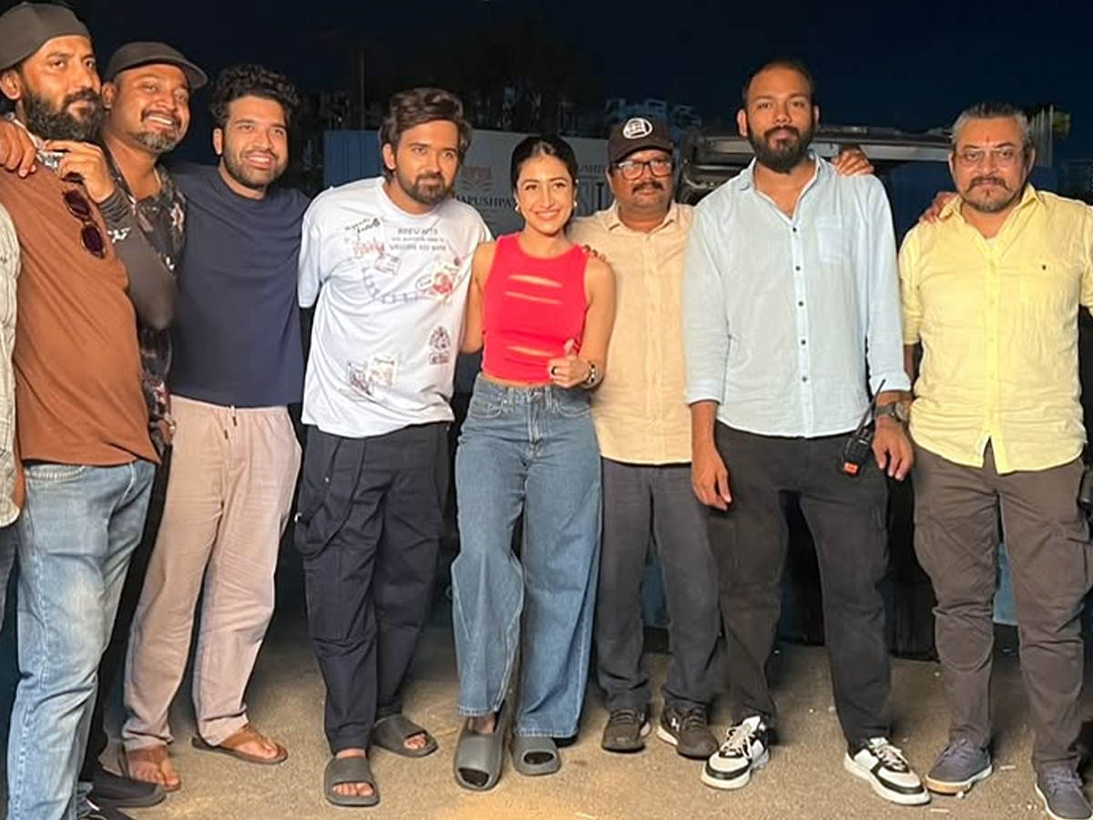 Dhanashree Varma on the sets of Dil Raju banner 'Aakasham Dati Vastava' movie2