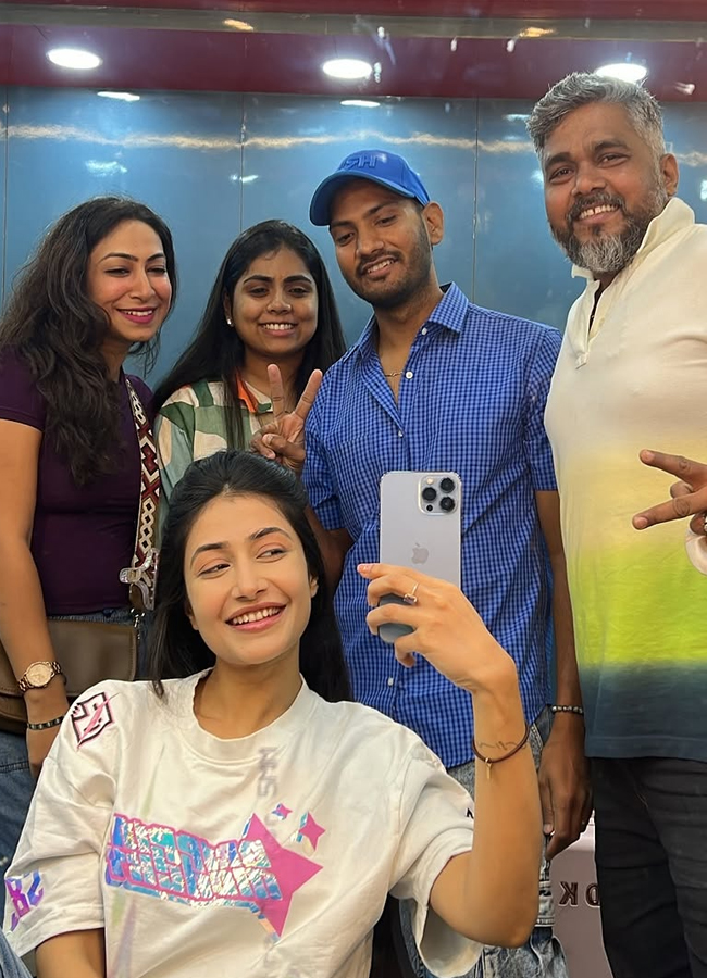 Dhanashree Varma on the sets of Dil Raju banner 'Aakasham Dati Vastava' movie11