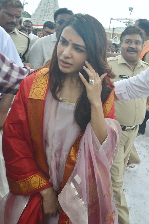 Samantha And Other Celebrities Visits Tirumala Temple Photos 10