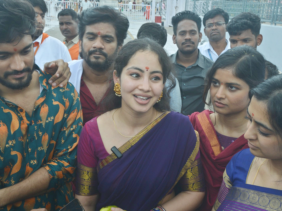 Samantha And Other Celebrities Visits Tirumala Temple Photos 24