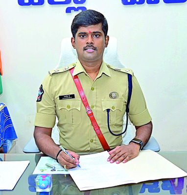 క్రేజీ గేమ్‌ క్రికెట్‌. పొట్టి ఫార్మాట్‌, వన్డే, టెస్టు1