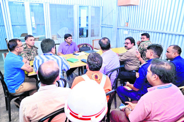 నిర్విరామంగా ‘టీబీఎం’ భాగాల తొలగింపు 1