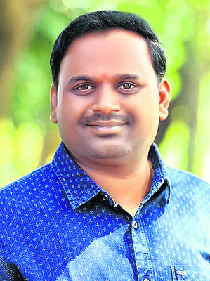 దేశీయ మొక్కలు నాటాలి
1