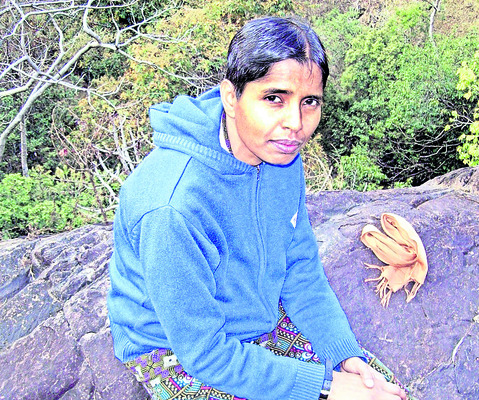 మూడు రాష్ట్రాల్లో తూటాలై పేలిన అక్షరాలు1