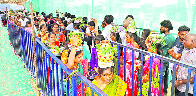 మార్కెట్‌ కమిటీలకు ‘లక్ష్మీ’ కటాక్షం2