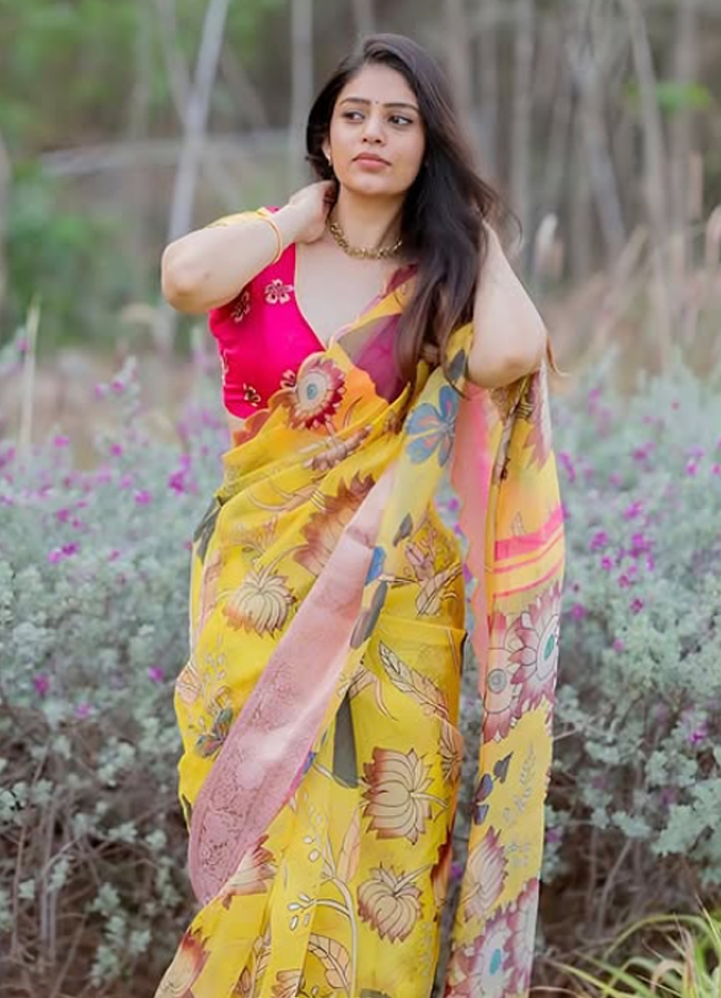 Bandhavi Sridhar Glam in colorfull saree photos 2