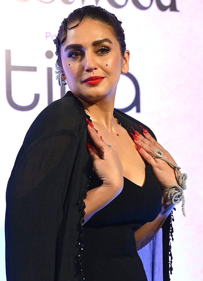 Bollywood Actress Vivienne Westwood Fashion Event in Mumbai 4