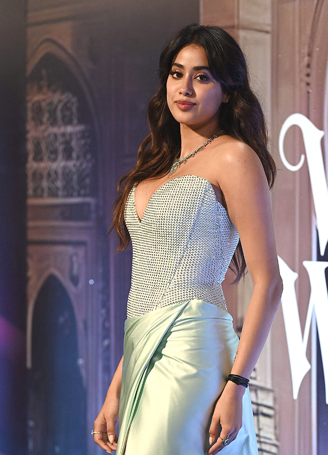 Bollywood Actress Vivienne Westwood Fashion Event in Mumbai 9