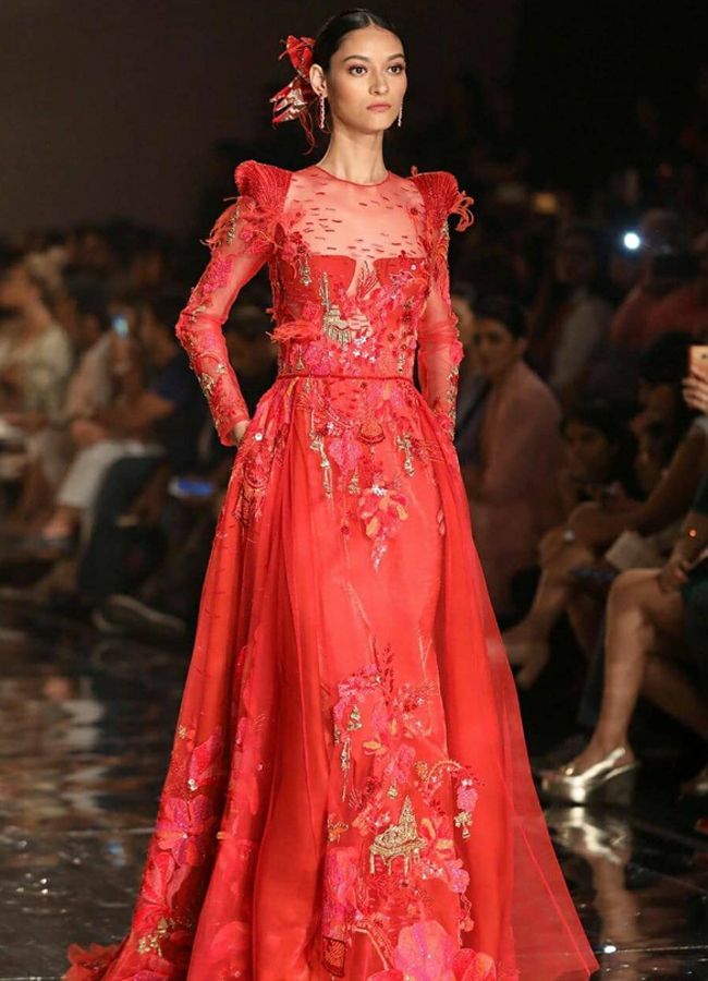 Meet this sensational Model Who Was Behind Janhvi At LFW Photos9