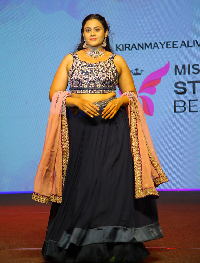 Miss and Mrs Strong and Beautiful is the grand finale Pics13
