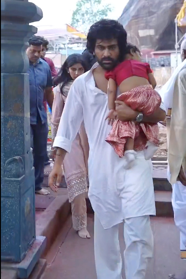 Sharwanand worships at Kanakadurgamma Temple in Vijayawada with family8