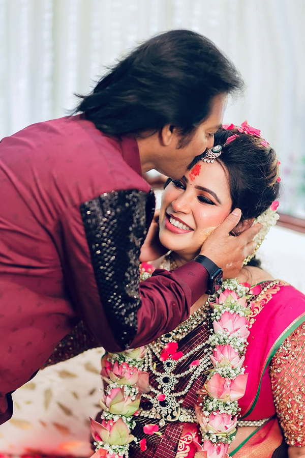 Thirumagal Actress Sangeetha shares precious moments from husband Redin Kingsleys baby shower Photos2