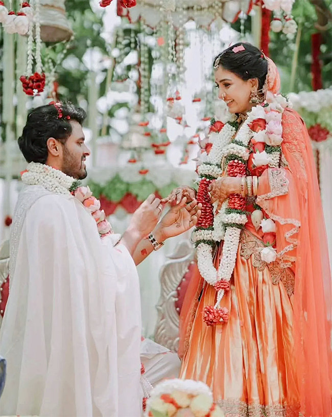 Bigg Boss Tamil 5 couple Pavani Reddy and Amir ADS Wedding photos goes viral12