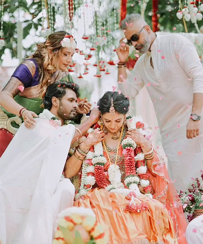 Bigg Boss Tamil 5 couple Pavani Reddy and Amir ADS Wedding photos goes viral15