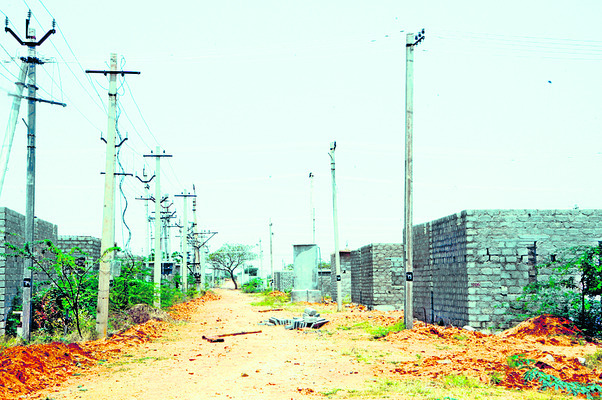 కూటమి కక్ష.. నెరవేరని పేదల కాంక్ష 1