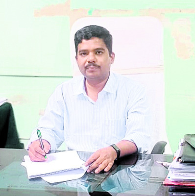 పగలు దాచేస్తారు.. రాత్రి దాటించేస్తారు! 3