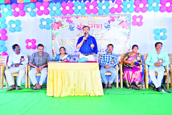 ఆర్థిక భద్రత కల్పించేందుకే శిక్షణ 
1