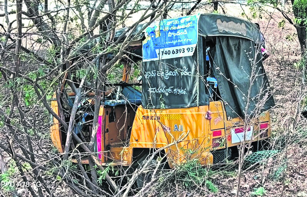 స్విమ్మింగ్‌పూల్‌లో యువకుడి మృతి 1