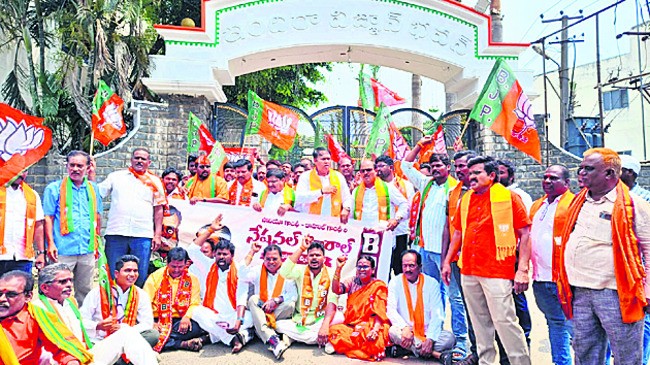 టెక్కలిలో జాబ్‌మేళా 3