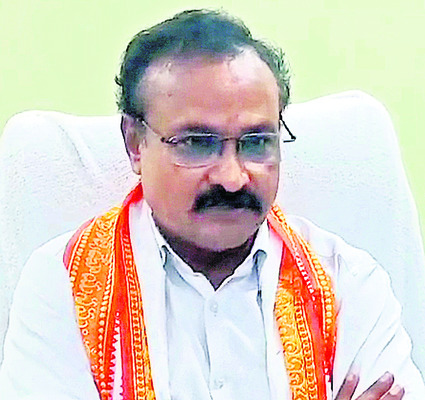 కొండపై కోటరీల కుమ్ములాట2