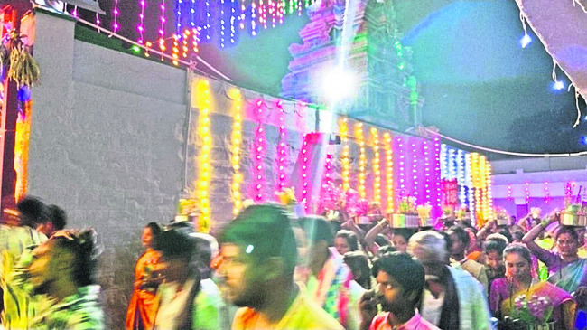 వరాల తల్లికి జ్యోతుల హారతి 2