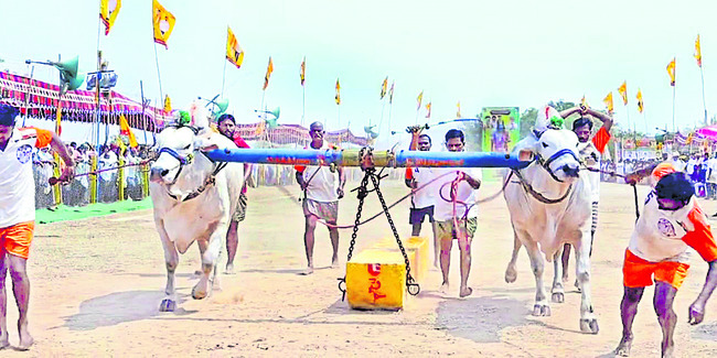 ● 31రోజులకు చేరిన పారిశుద్ధ్య కార్మికుల నిరసన దీక్షలు ●1