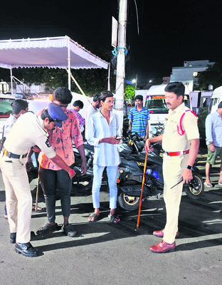 డీసీపల్లిలో 524 పొగాకు బేళ్ల విక్రయం 
2