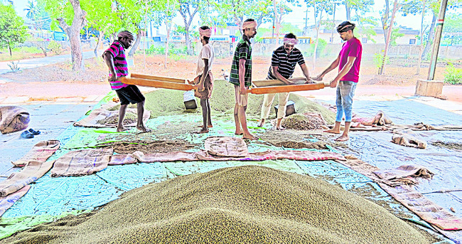 రైతులపై కూటమి నిర్లక్ష్యం1