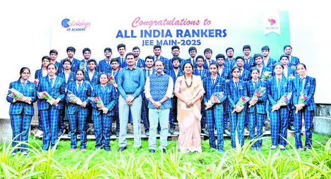 జేఈఈ మెయిన్స్‌లో శశి వేలివెన్ను విజయభేరి 1