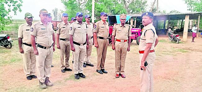 లక్ష్మీపేటకు అదనపు బందోబస్తు 1