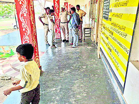 తిలారు పాఠశాలలో చోరీ 1